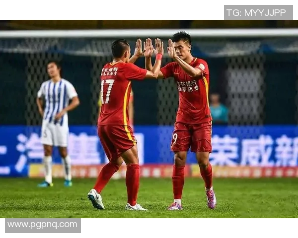 谭龙梅开二度助力长春亚泰勇夺胜利展现球队强大实力